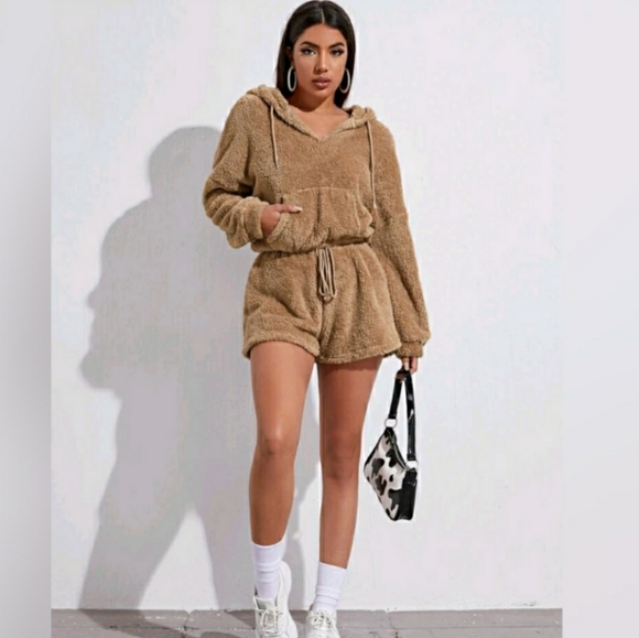 Hooded Teddy Lounge Set - Picture 6 of 8